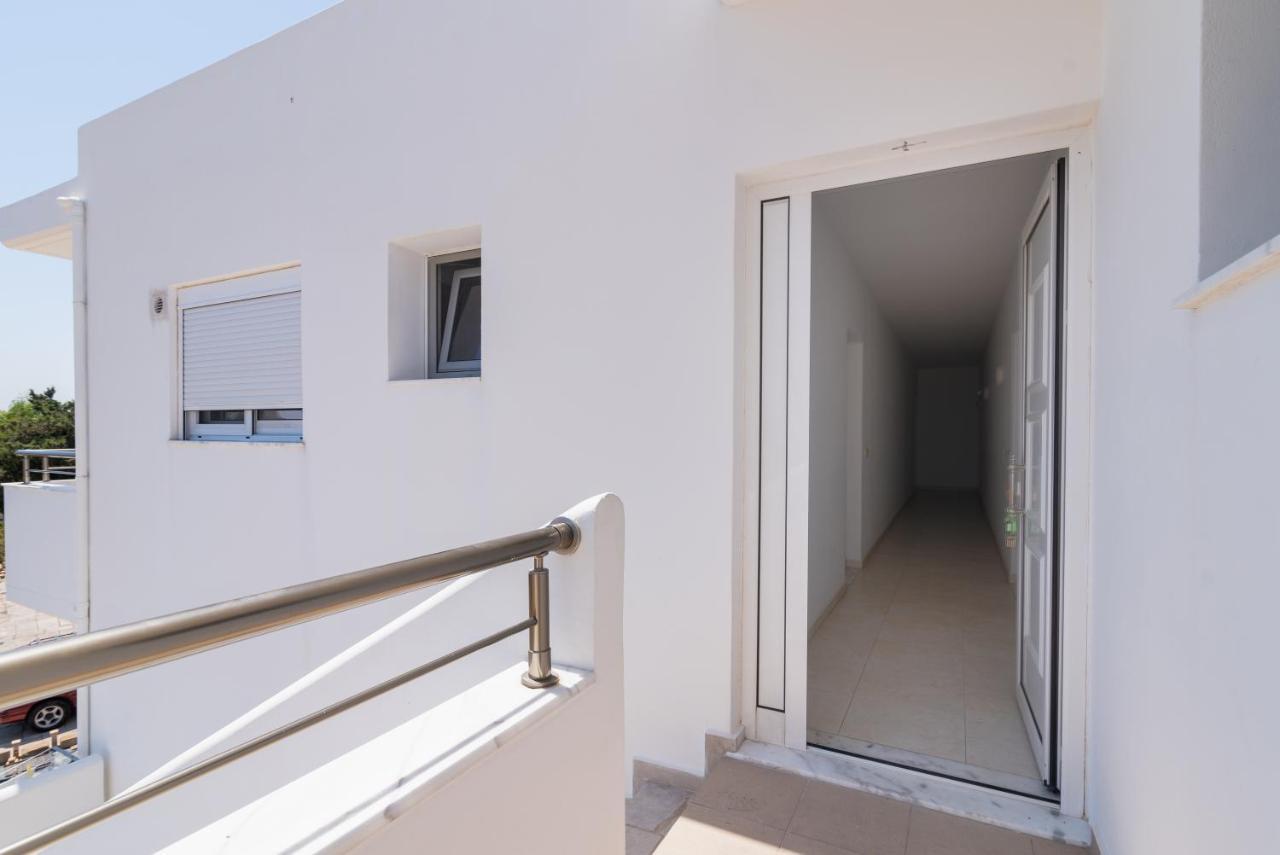 Lungo Mare Apartment Gennadi Exterior photo